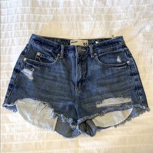 GARAGE FESTIVAL SHORT